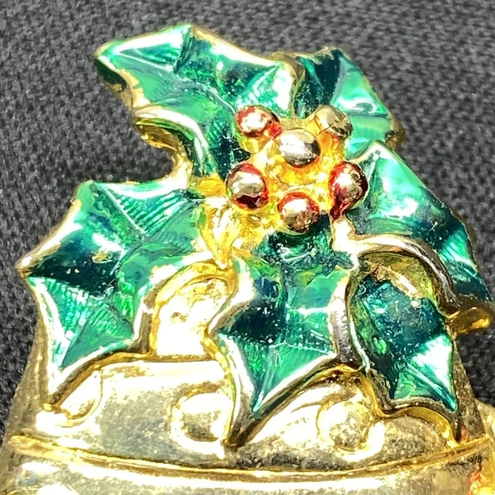 Gold Tone Enamel‎ Christmas Brooch Pin Green Red Cat Holly Christmas Festive Pin